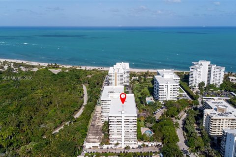 Condo in Key Biscayne, Florida, 3 bedrooms  № 2068116 - photo 10