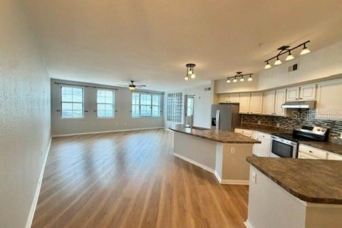 Copropriété à louer à Orlando, Floride: 3 chambres, 153.38 m2 № 2411389 - photo 4