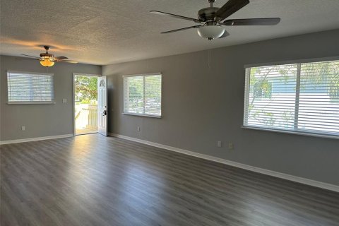 Apartamento en alquiler en New Smyrna Beach, Florida, 3 dormitorios, 145.48 m2 № 1837027 - foto 12