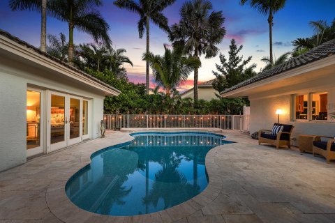 House in Boynton Beach, Florida 5 bedrooms, 296.08 sq.m. № 2173675 - photo 28