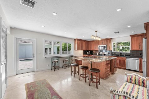 House in Boynton Beach, Florida 5 bedrooms, 296.08 sq.m. № 2173675 - photo 10