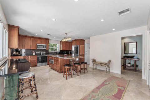 House in Boynton Beach, Florida 5 bedrooms, 296.08 sq.m. № 2173675 - photo 6