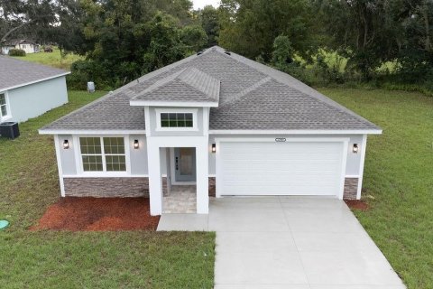Villa ou maison à Summerfield, Floride 4 chambres, 191.1 m2 № 2415185