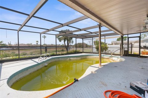 House in New Port Richey, Florida 3 bedrooms, 225.38 sq.m. № 1719157 - photo 3