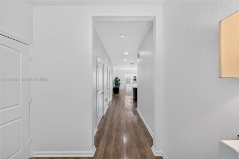 Купить виллу или дом в Хомстед, Флорида 4 спальни, 230.3м2, № 2421220 - фото 6