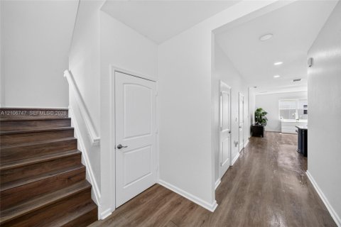 Купить виллу или дом в Хомстед, Флорида 4 спальни, 230.3м2, № 2421220 - фото 5