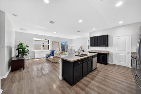 Купить виллу или дом в Хомстед, Флорида 4 спальни, 230.3м2, № 2421220 - фото 8