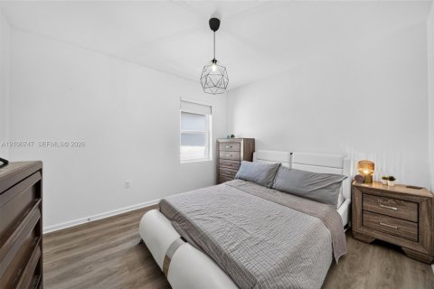 Купить виллу или дом в Хомстед, Флорида 4 спальни, 230.3м2, № 2421220 - фото 28