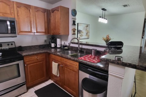 Copropriété à louer à Coral Springs, Floride: 3 chambres, 121.24 m2 № 2010498 - photo 7