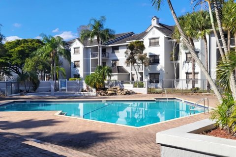 Copropriété à louer à Coral Springs, Floride: 3 chambres, 121.24 m2 № 2010498 - photo 2