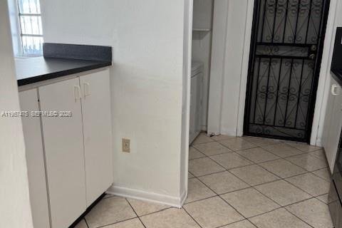 Снять в аренду виллу или дом в Майами, Флорида 2 спальни, 190.45м2, № 2019591 - фото 4