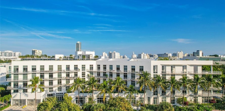 Condo à Miami Beach, Floride, 2 chambres  № 1964011