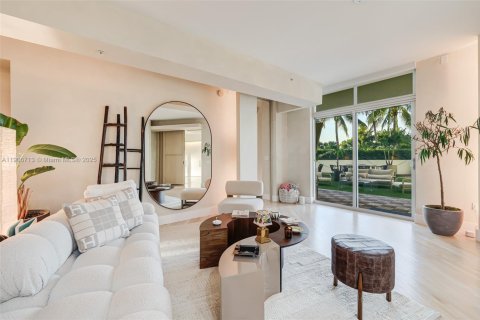 Copropriété à vendre à Miami Beach, Floride: 2 chambres, 191.19 m2 № 1964011 - photo 7