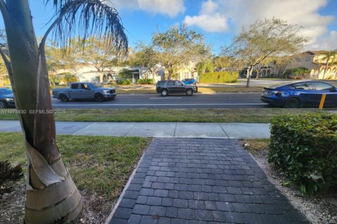 House in Homestead, Florida 4 bedrooms, 244.05 sq.m. № 2033371 - photo 4