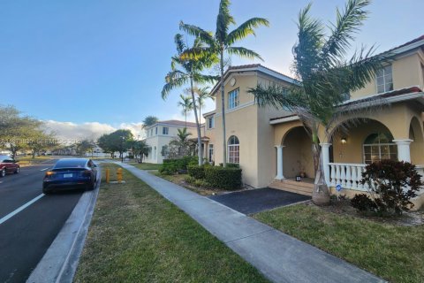 House in Homestead, Florida 4 bedrooms, 244.05 sq.m. № 2033371 - photo 2