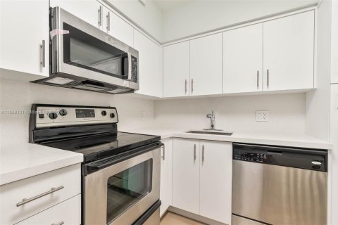 Appartement à louer à Coral Gables, Floride: 1 chambre, 57.04 m2 № 1878558 - photo 4