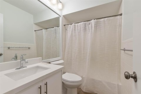 Appartement à louer à Coral Gables, Floride: 1 chambre, 57.04 m2 № 1878558 - photo 8