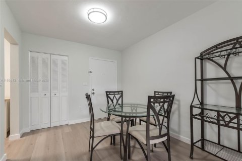 Appartement à louer à Coral Gables, Floride: 1 chambre, 57.04 m2 № 1878558 - photo 3