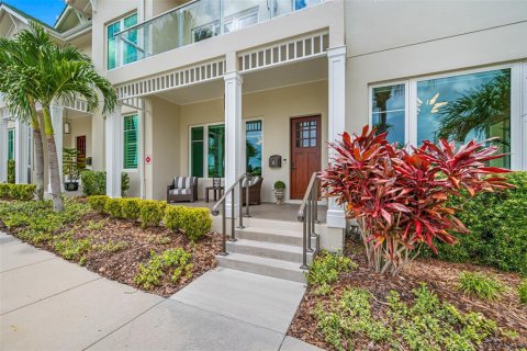 Condo in Belleair, Florida, 3 bedrooms  № 1287135 - photo 6