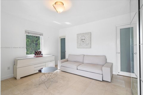 Villa ou maison à vendre à Miami Beach, Floride: 4 chambres, 279.45 m2 № 1963039 - photo 27