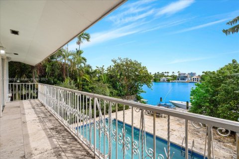 Villa ou maison à vendre à Miami Beach, Floride: 4 chambres, 279.45 m2 № 1963039 - photo 26