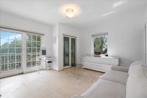 Villa ou maison à vendre à Miami Beach, Floride: 4 chambres, 279.45 m2 № 1963039 - photo 28