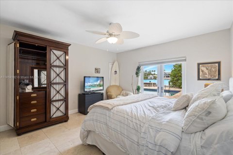 Villa ou maison à vendre à Miami Beach, Floride: 4 chambres, 279.45 m2 № 1963039 - photo 30