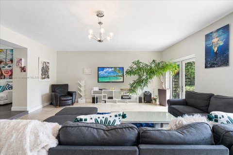 Villa ou maison à vendre à Miami Beach, Floride: 4 chambres, 279.45 m2 № 1963039 - photo 21
