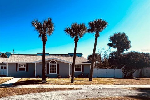 Casa en Daytona Beach, Florida 5 dormitorios, 207.73 m2 № 2113615