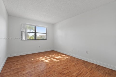 Купить кондоминиум в Майами, Флорида 2 спальни, 80.55м2, № 2045975 - фото 13