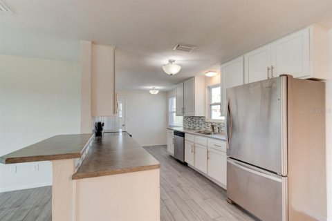 House in Ormond Beach, Florida 3 bedrooms, 138.61 sq.m. № 1833391 - photo 7