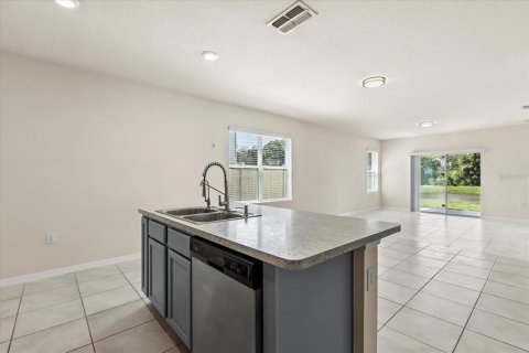 Villa ou maison à louer à Davenport, Floride: 3 chambres, 150.97 m2 № 1823097 - photo 4