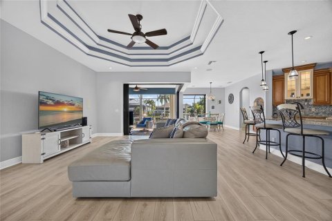Villa ou maison à vendre à Port Charlotte, Floride: 3 chambres, 191.66 m2 № 2425686 - photo 6
