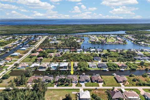 Villa ou maison à vendre à Port Charlotte, Floride: 3 chambres, 191.66 m2 № 2425686 - photo 2