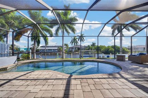 Villa ou maison à vendre à Port Charlotte, Floride: 3 chambres, 191.66 m2 № 2425686 - photo 4