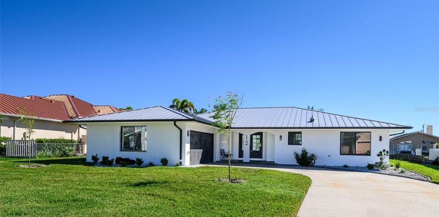 Villa ou maison à Punta Gorda, Floride 3 chambres, 207.54 m2 № 2417075