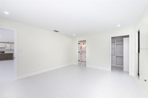 Villa ou maison à louer à Punta Gorda, Floride: 3 chambres, 207.54 m2 № 2417075 - photo 25
