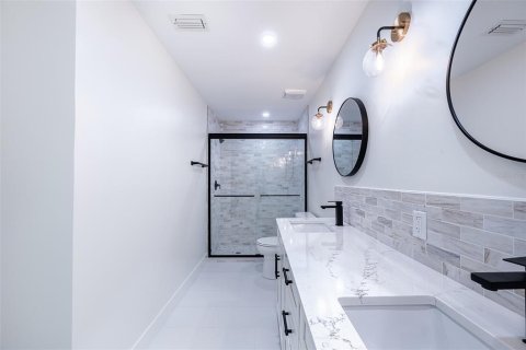 Villa ou maison à louer à Punta Gorda, Floride: 3 chambres, 207.54 m2 № 2417075 - photo 30
