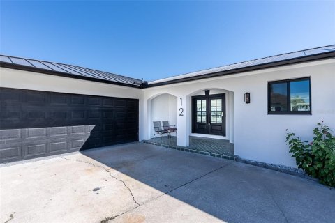 Villa ou maison à louer à Punta Gorda, Floride: 3 chambres, 207.54 m2 № 2417075 - photo 3