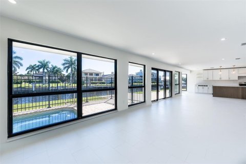 Villa ou maison à louer à Punta Gorda, Floride: 3 chambres, 207.54 m2 № 2417075 - photo 23