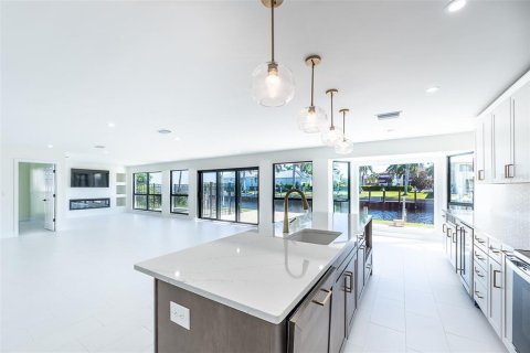 Villa ou maison à louer à Punta Gorda, Floride: 3 chambres, 207.54 m2 № 2417075 - photo 19