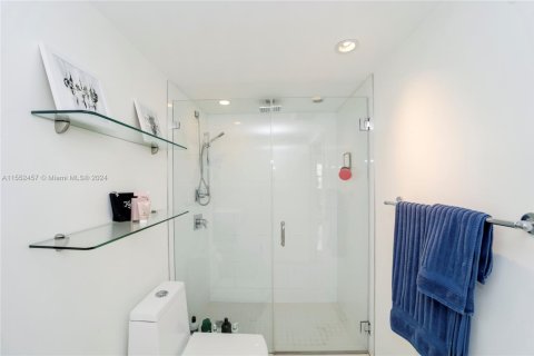 Condominio en alquiler en Miami Beach, Florida, 49.24 m2 № 1961991 - foto 10