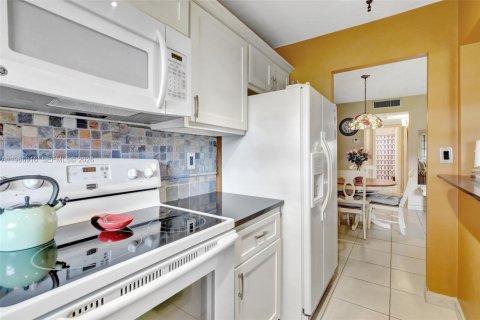 Condominio en venta en Hollywood, Florida, 1 dormitorio, 66.89 m2 № 2028894 - foto 14