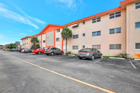 Condominio en venta en Hollywood, Florida, 1 dormitorio, 66.89 m2 № 2028894 - foto 29