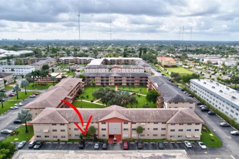 Condominio en venta en Hollywood, Florida, 1 dormitorio, 66.89 m2 № 2028894 - foto 30