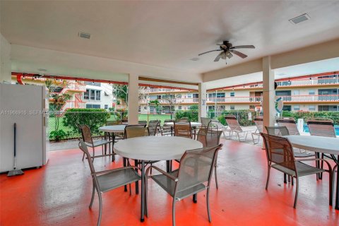 Condominio en venta en Hollywood, Florida, 1 dormitorio, 66.89 m2 № 2028894 - foto 25