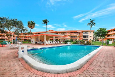 Condominio en venta en Hollywood, Florida, 1 dormitorio, 66.89 m2 № 2028894 - foto 26