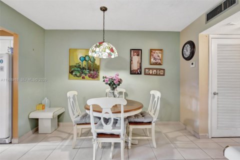 Condominio en venta en Hollywood, Florida, 1 dormitorio, 66.89 m2 № 2028894 - foto 21