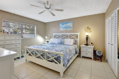 Condominio en venta en Hollywood, Florida, 1 dormitorio, 66.89 m2 № 2028894 - foto 17