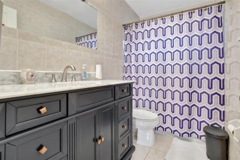 Condominio en venta en Hollywood, Florida, 1 dormitorio, 66.89 m2 № 2028894 - foto 16